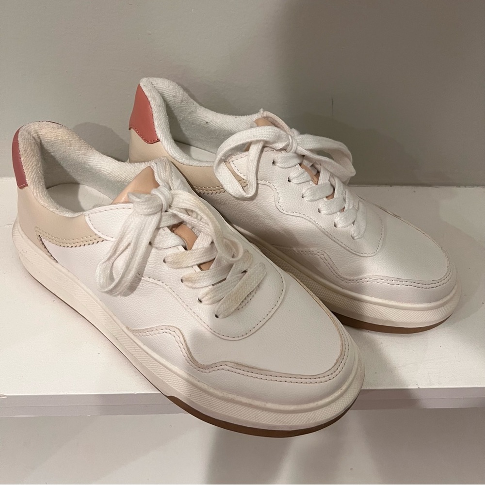Women's Sneakers Sz 6